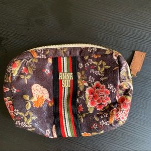 Anna sui bag